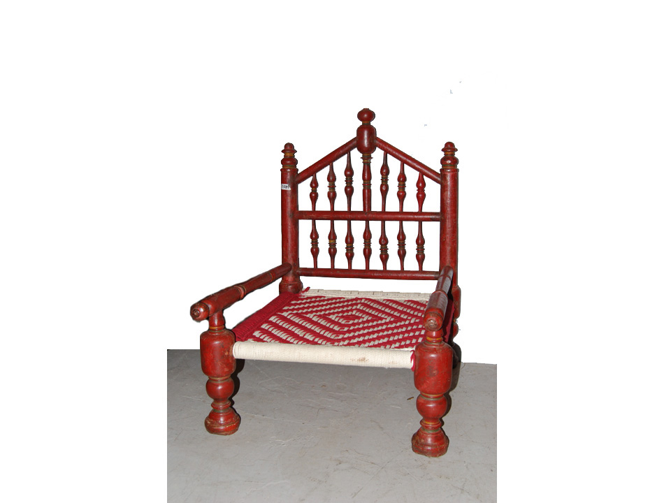 Sessel rot bemalt